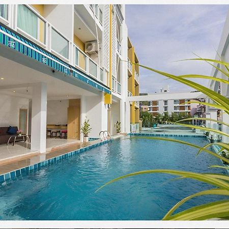 Hotel Lucky Sun Patong Esterno foto
