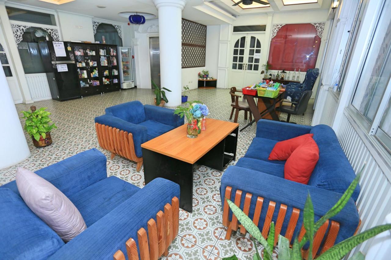 Hotel Lucky Sun Patong Esterno foto